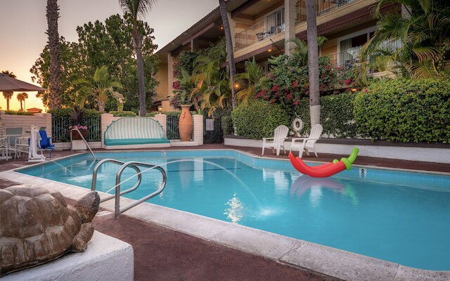 ホテル ペッパー ツリー アナハイム - キッチン スタジオズ - アナハイム