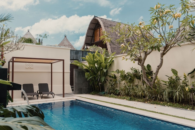 アルニ バリ ジンバラン ブティック ヴィラ