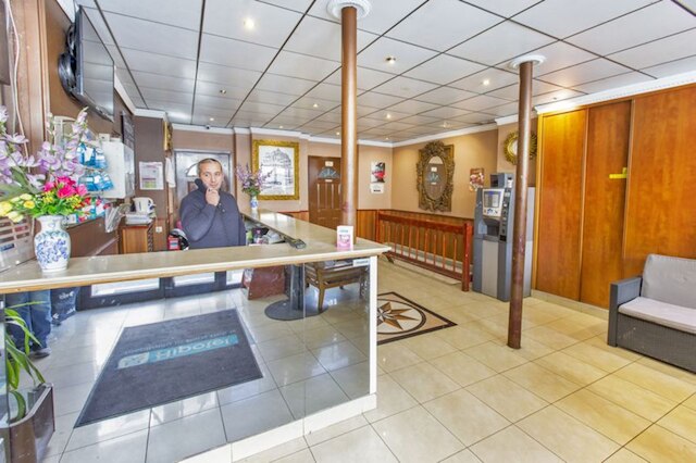 ヒポテル パリ プリンタニア マライシャー