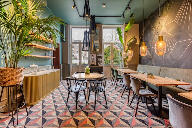 ホテル アレクサンダー