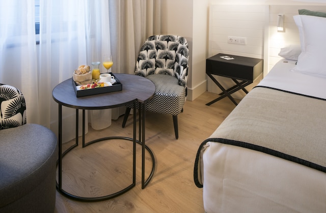 モリーナ ラリオ ホテル