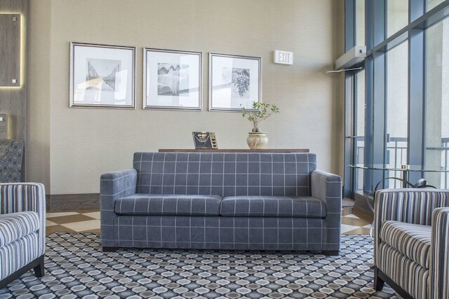 コンフォート イン フォールスビュー