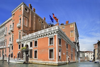 パラッツォ バルバリゴ スル カナル グランデ