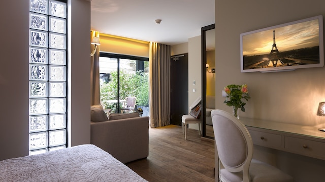 B モンマルトル