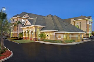 ホームウッド スイーツ バイ ヒルトン デイトナ ビーチ スピードウェイ - エアポート