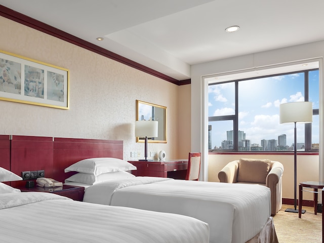 ポリー プラザ ホテル