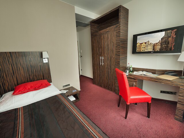 EA ホテル クリスタル パレス