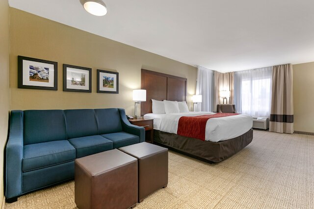 コンフォート イン & スイーツ ニア ユニバーシティ オブ ワイオミング