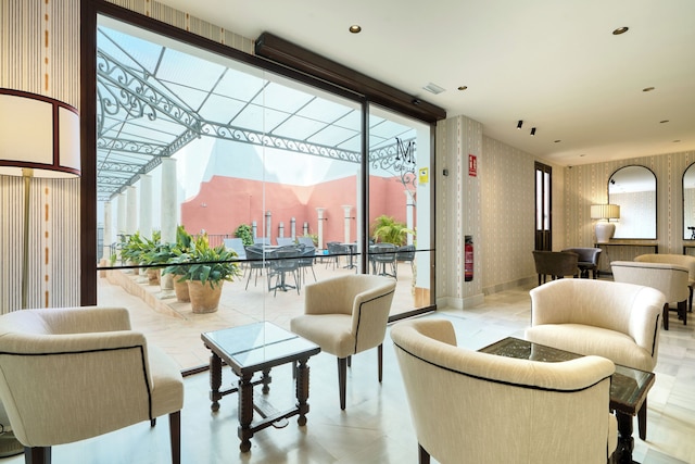 ホテル ムリーヨ レイノソ