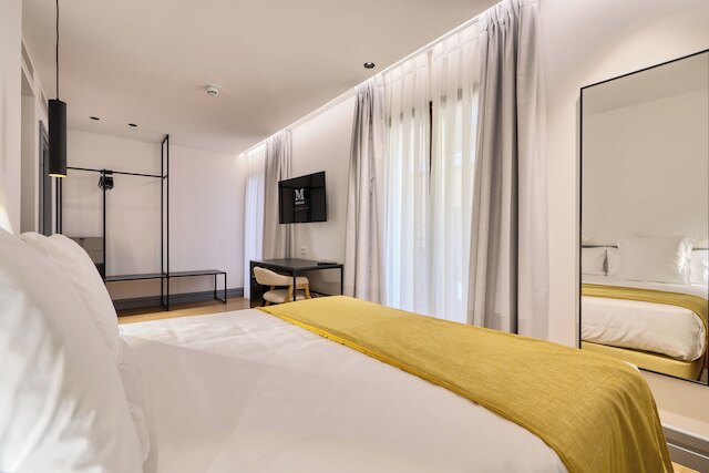 ホテル ムリーヨ レイノソ