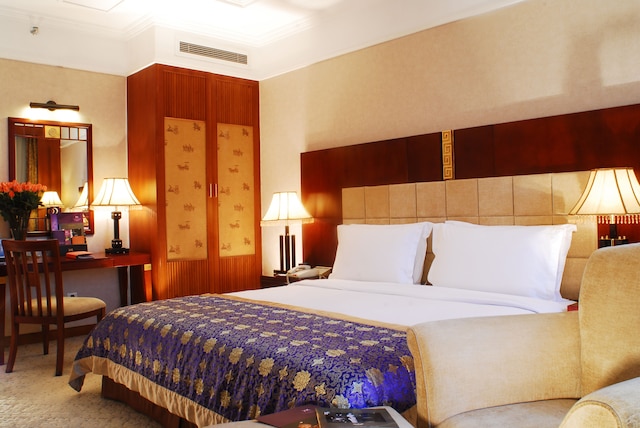 グランド メルキュール 西安 レンミン スクエア (西安豪華美居人民大厦)