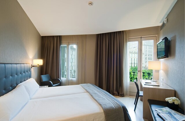 ホテル アクトゥアル