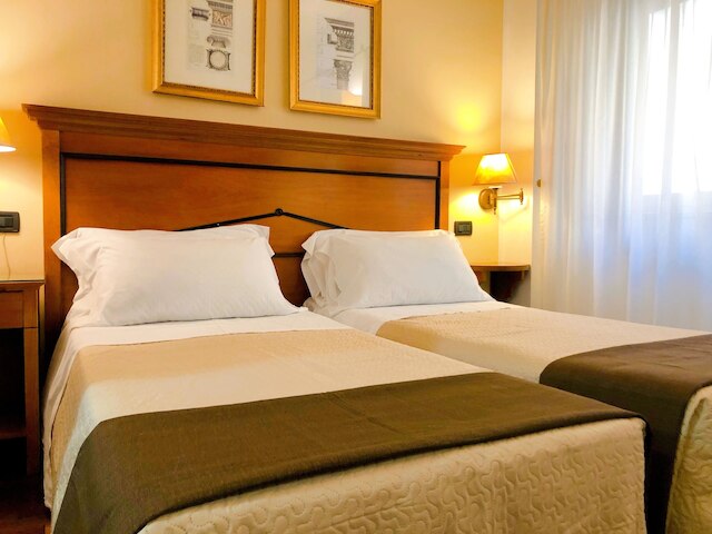 ホテル フロリオ オペラ パレルモ セントラル