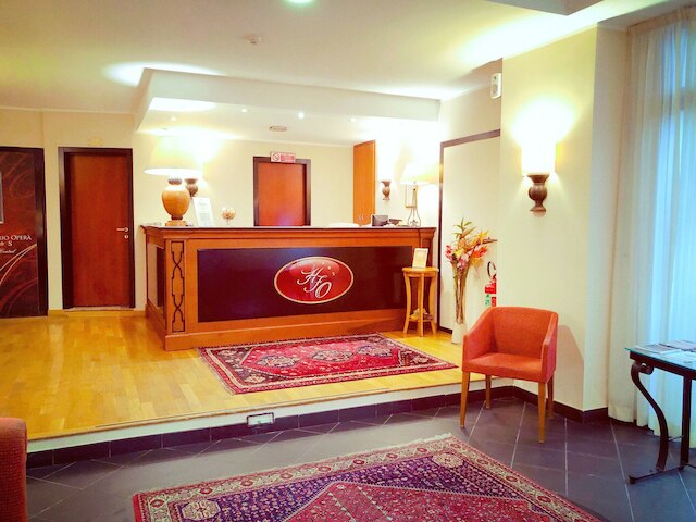 ホテル フロリオ オペラ パレルモ セントラル