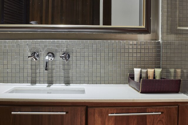 ラックス アット シロム