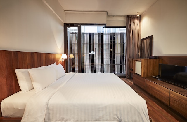 ラックス アット シロム