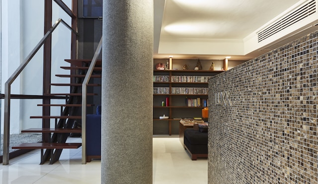 ラックス アット シロム