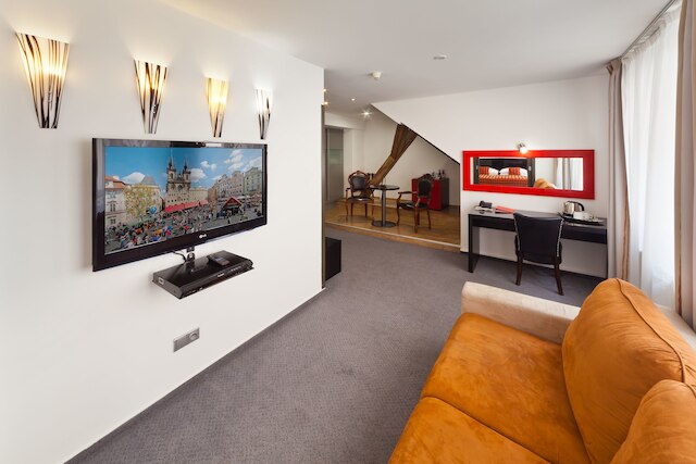 ホテル プラハ イン