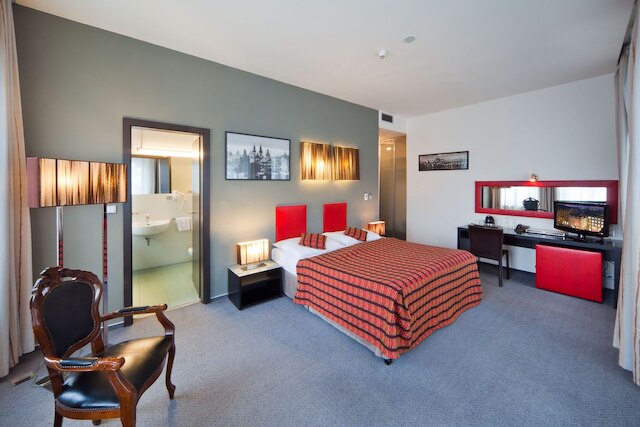 ホテル プラハ イン