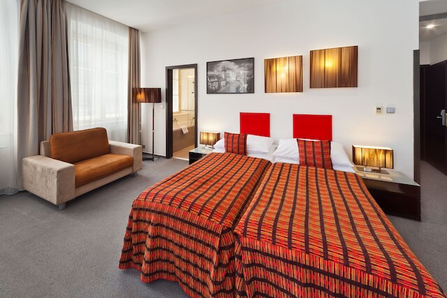 ホテル プラハ イン