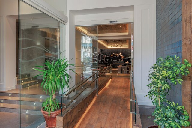 ホテル メディナセリ ニュー リオープニング 2025