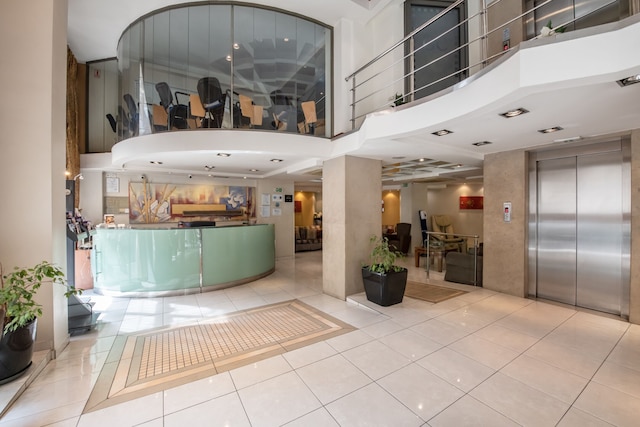 ゴールデン シティ ホテル (金城大酒店)