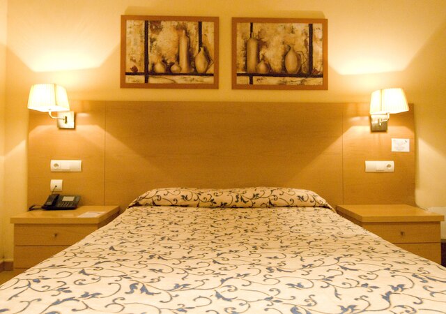 シウタット デ サント アドリア