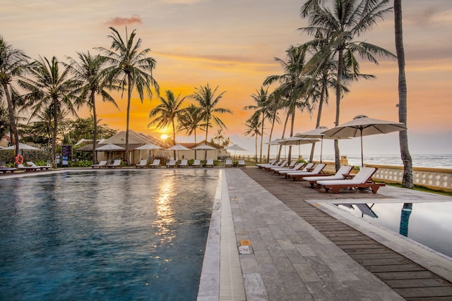 ビクトリア ホイアン ビーチ リゾート & スパ