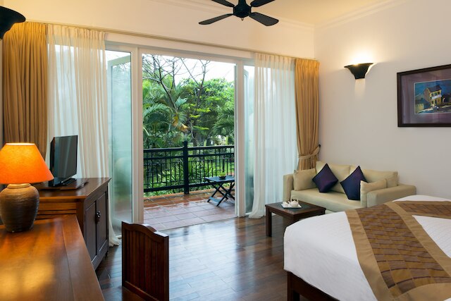 ビクトリア ホイアン ビーチ リゾート & スパ