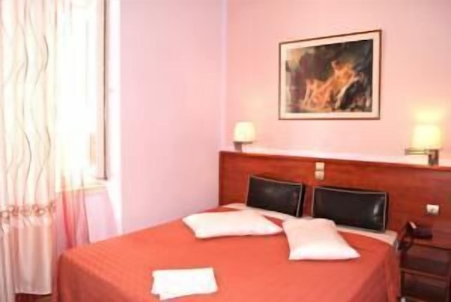 ホテル ディエスンス