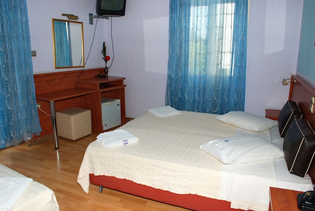 ホテル ディエスンス