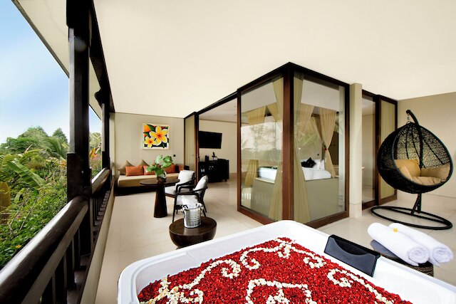 ナンディニ・ジャングル by ハンギングガーデンズ