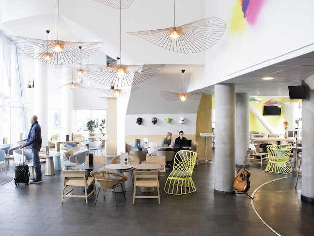 ノボテル スイーツ ガール リール ユーロップ