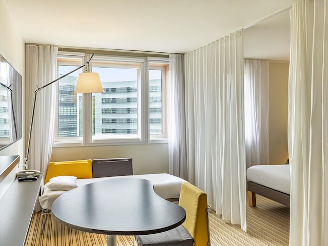 ノボテル スイーツ ガール リール ユーロップ