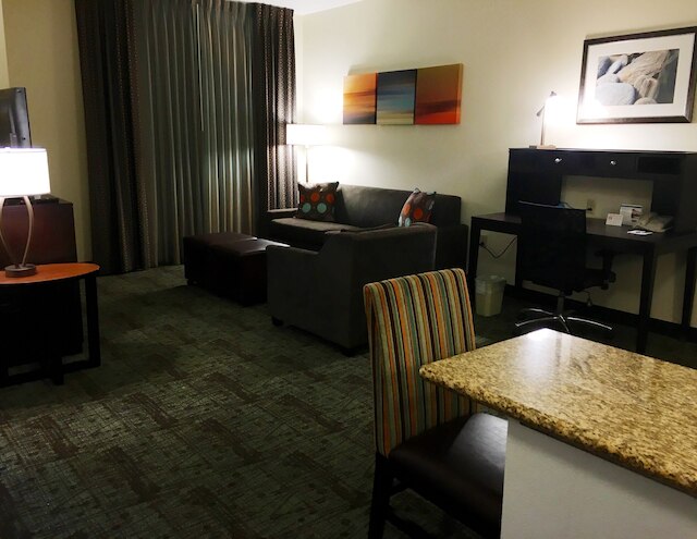 ステイブリッジ スイーツ レイク フォレスト by IHG