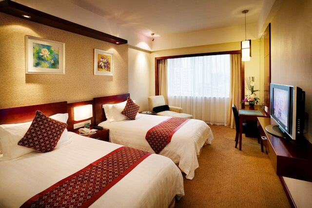 ヤンリン ホテル (燕嶺大厦)