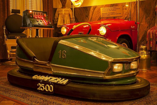 ポン デ アスーカル – ヴィンテージ バンパー カー ホテル