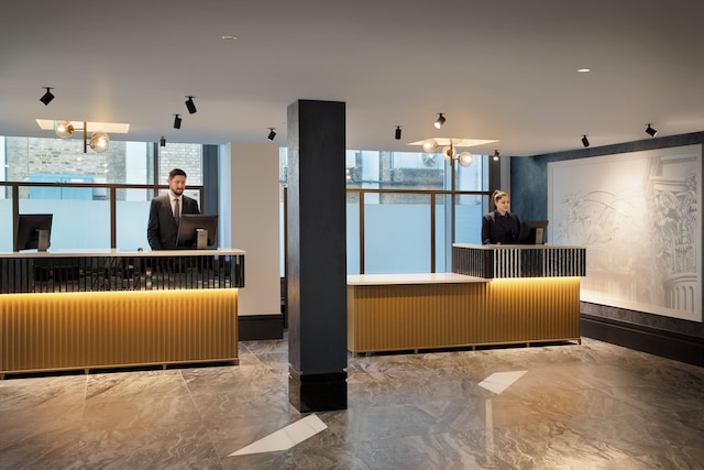 レオナルド ロイヤル ロンドン セントポールズ