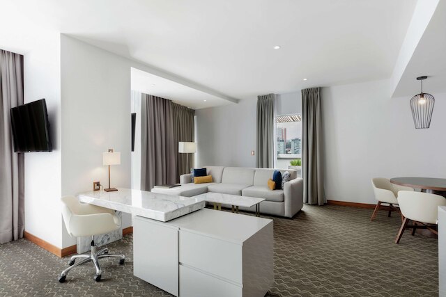 ダブルツリー バイ ヒルトン ホテル メキシコ シティ サンタフェ