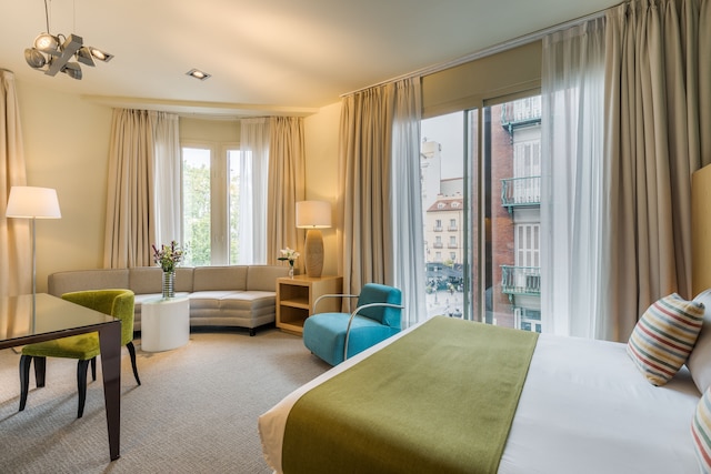 ルーム メイト アリシア, マドリード