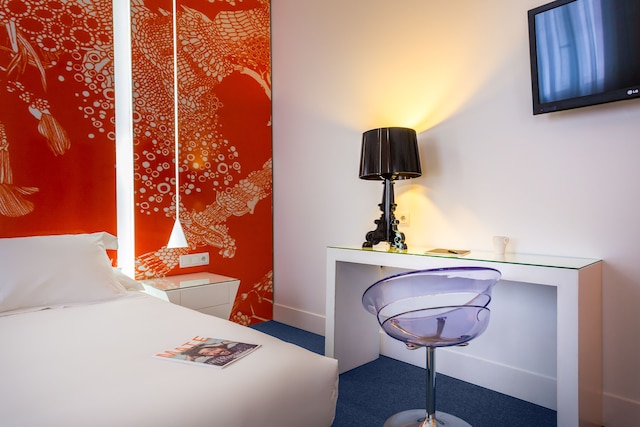 ルーム メイト マリオ, マドリード