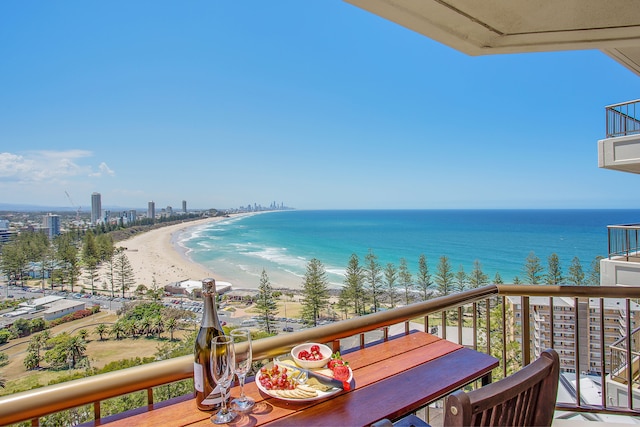 ジェミニ コート ホリデー アパートメンツ