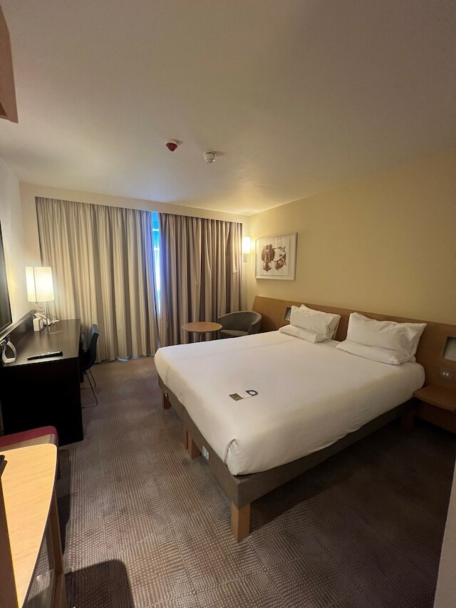 ノボテル レディング センター