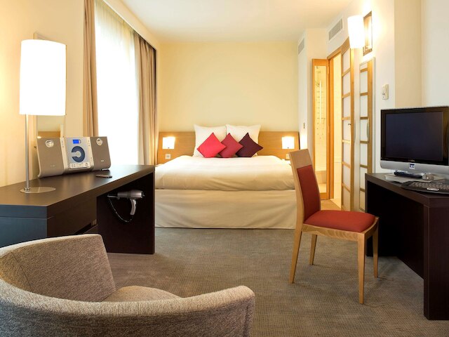 ノボテル レディング センター