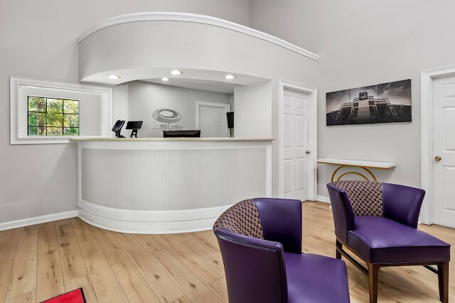 エコノ ロッジ イン & スイーツ ケイス I-26 エアポート