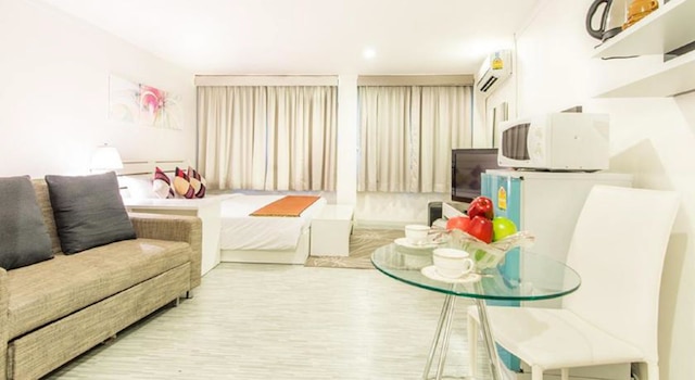 プラトゥーナム シティ イン