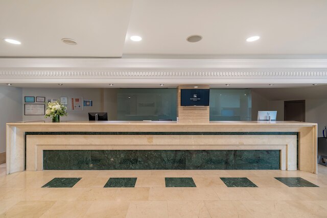 ユーロスターズ プラザ アクエドゥクト