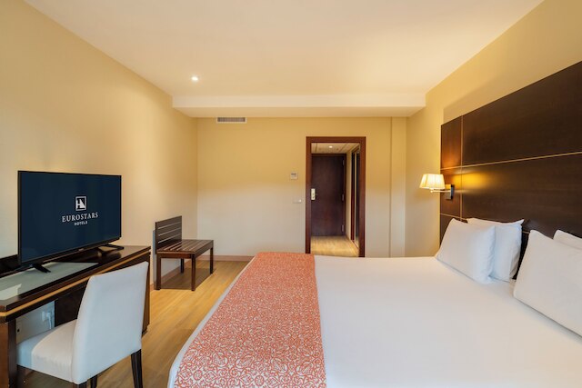 ユーロスターズ プラザ アクエドゥクト