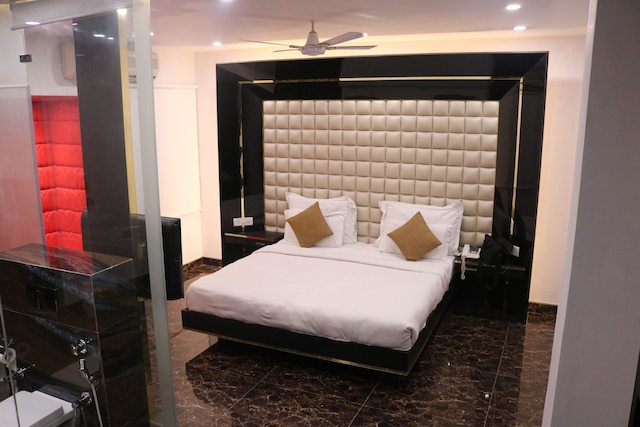 ホテル スリ ナナック コンチネンタル