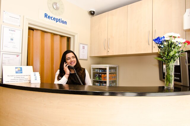 コンフォート イン エッジウェア ロード W2